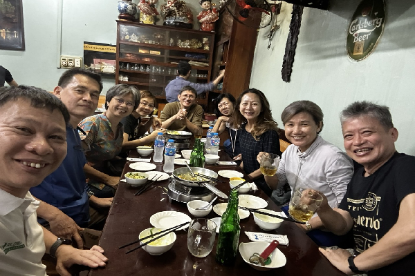 Discover the Vibrant Flavors of Hanoi's Street Food Scene - photo 14